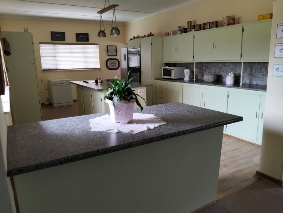 6 Bedroom Property for Sale in Colesberg Northern Cape